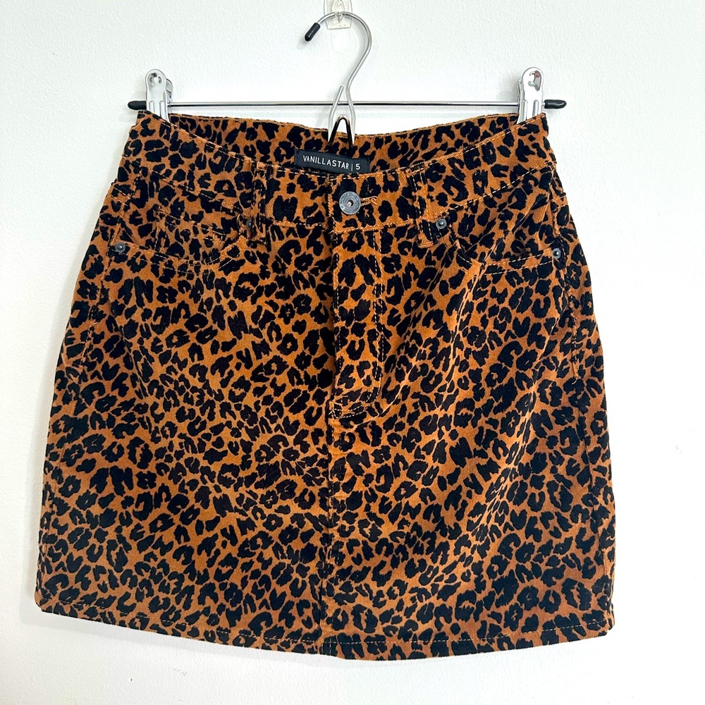 Leopard print skirt